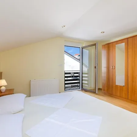 Fuer 4 Personen Ca 70 Qm In Crikvenica, Kvarner Bucht Und Umgebung Apartament *
