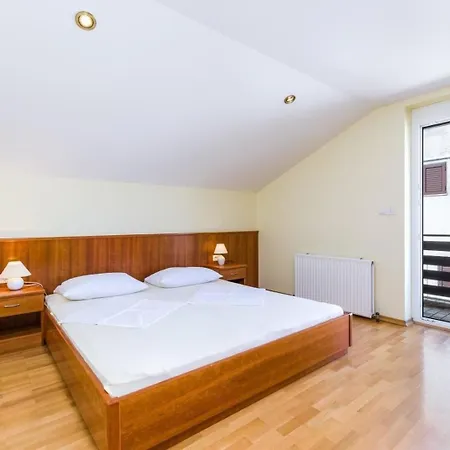 Апартаменты Fuer 4 Personen Ca 70 Qm In Crikvenica, Kvarner Bucht Und Umgebung *